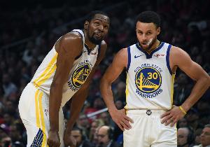 名嘴：你可以说76人纸面实力很强 但作为团队远不如当年的勇士